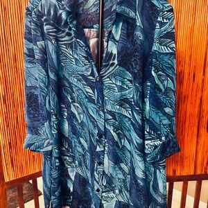 Chico’s Size 3 Tropical Blue Sheer Button-Up Shirt (Size XL 14/16) Beautiful